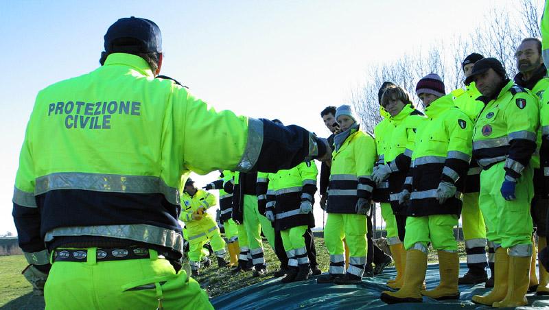 Immagine di repertorio volontari di Protezione civile