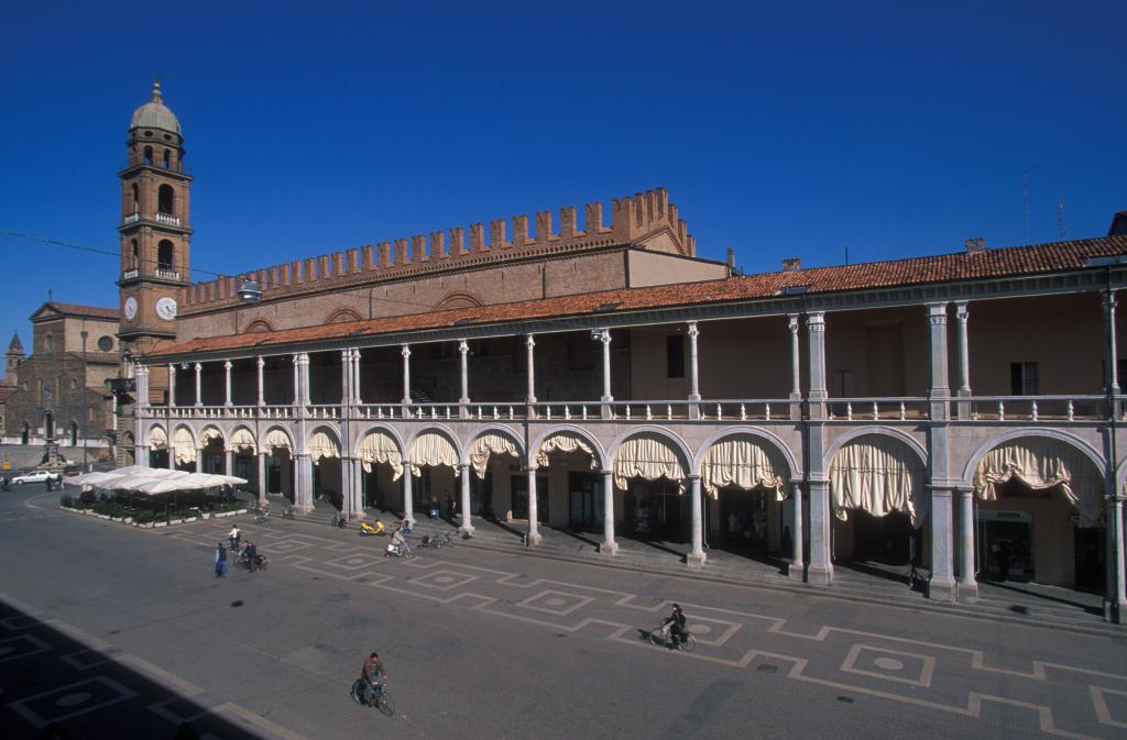 Piazza del Popolo, Faenza