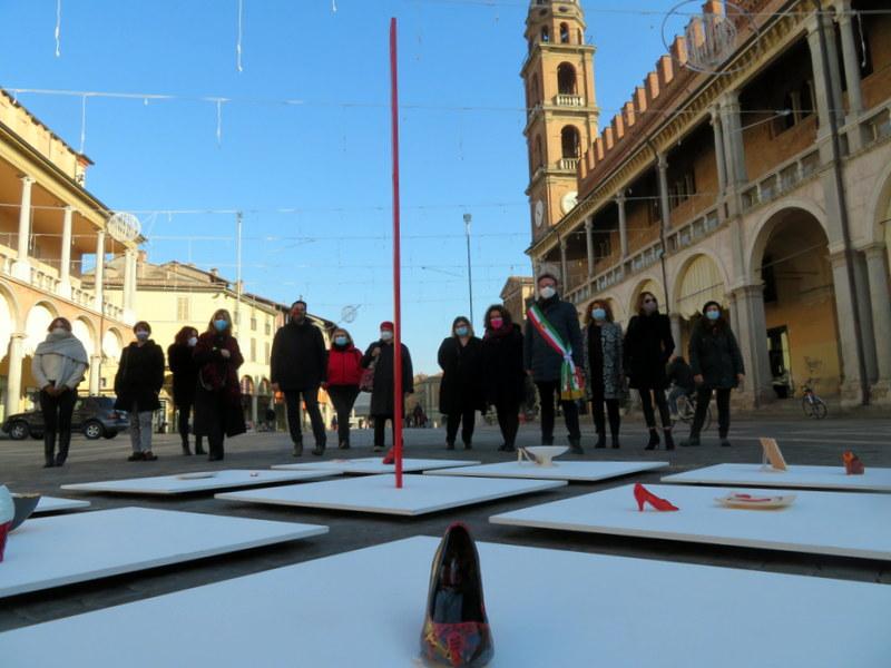 FAENZA.-L-arte-scende-in-campo-per-dire-No-alla-violenza-sulle-donne